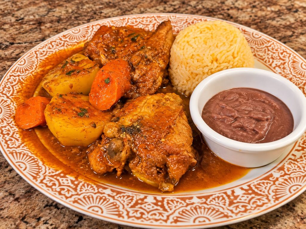 Pollo Guisado