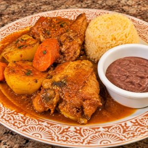 Pollo Guisado